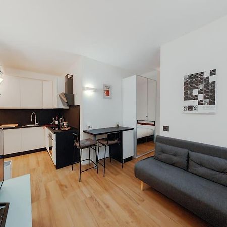 Carlo Apartment - 15 Min From Duomo Milano Esterno foto